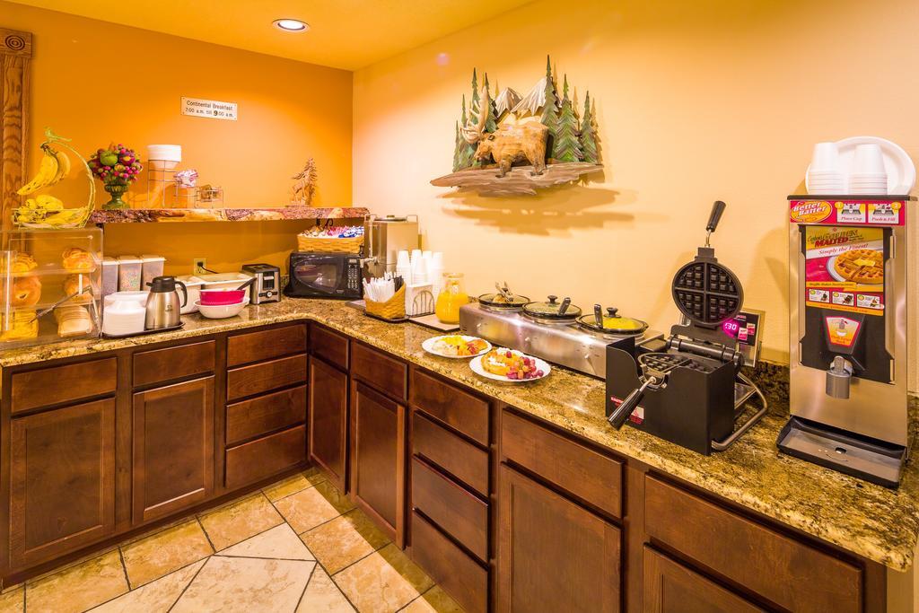 Alpine Inn & Suites Ганнисон Экстерьер фото