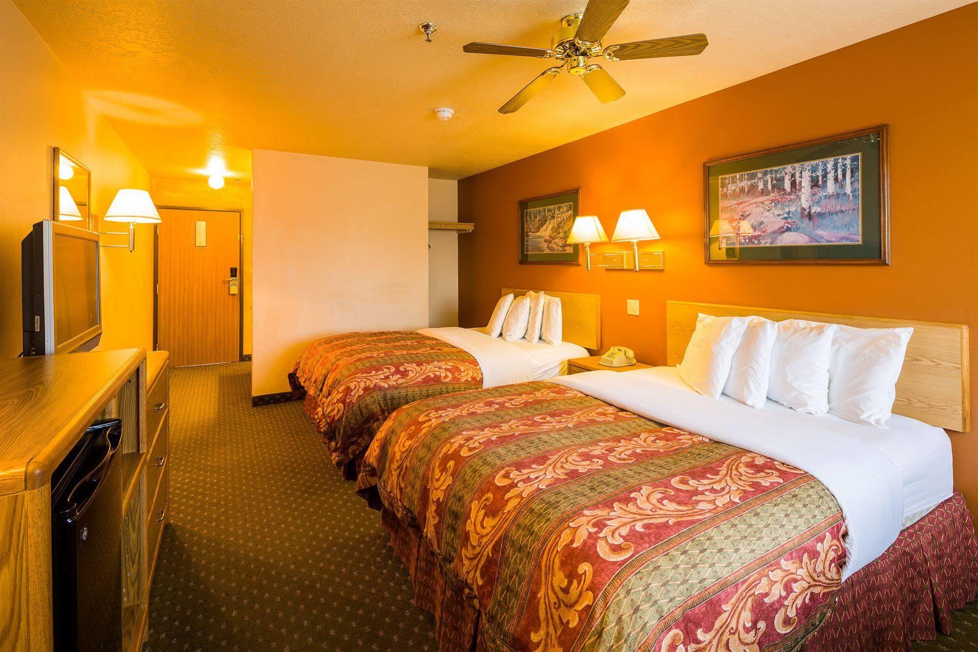Alpine Inn & Suites Ганнисон Экстерьер фото